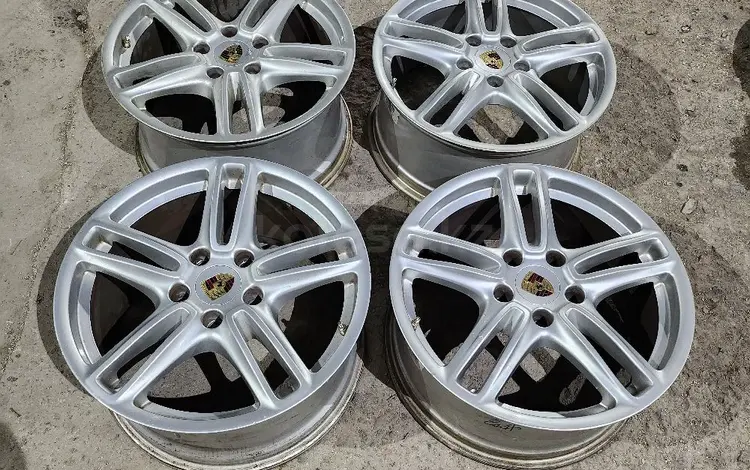 Porsche Panamera Turbo R19 5x130 оригинал за 350 000 тг. в Алматы