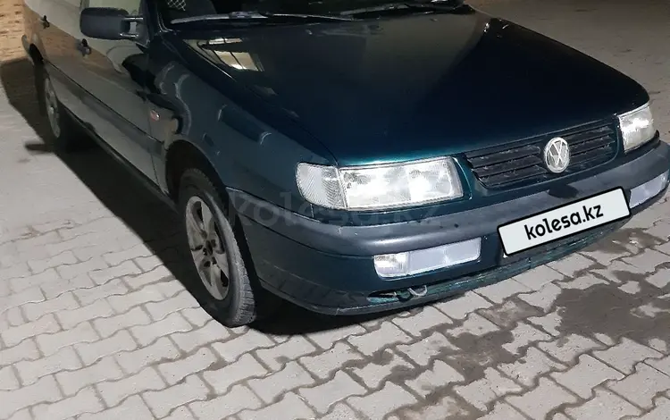 Volkswagen Passat 1997 годаүшін1 700 000 тг. в Атырау