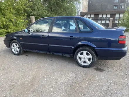 Volkswagen Passat 1994 года за 2 550 000 тг. в Караганда – фото 2