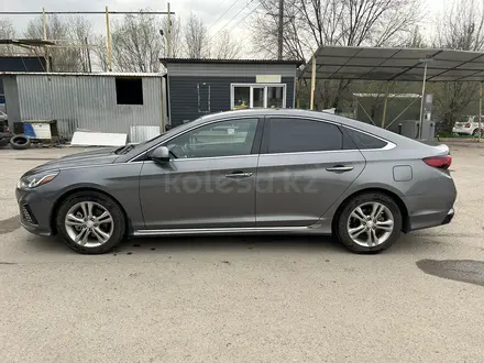 Hyundai Sonata 2019 года за 10 000 000 тг. в Алматы – фото 2