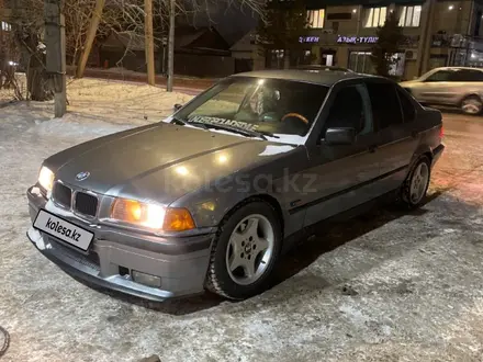 BMW 318 1998 года за 1 000 000 тг. в Астана