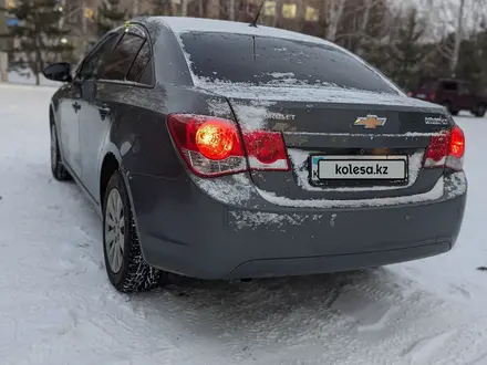 Chevrolet Cruze 2011 года за 4 000 000 тг. в Петропавловск – фото 4