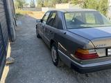 Mercedes-Benz E 230 1991 года за 1 050 000 тг. в Кызылорда – фото 4
