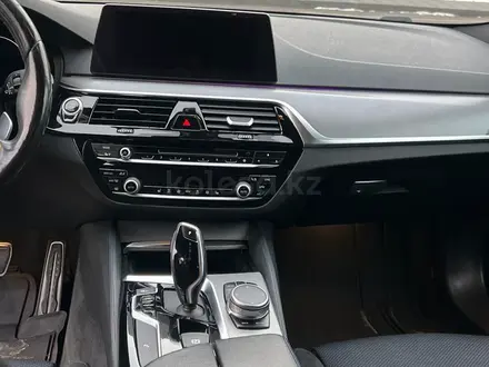 BMW 530 2019 года за 23 500 000 тг. в Алматы – фото 12