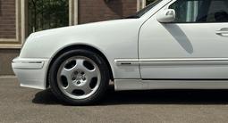 Mercedes-Benz E 320 2000 года за 6 500 000 тг. в Шымкент – фото 4