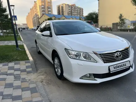 Toyota Camry 2014 года за 9 800 000 тг. в Атырау – фото 2