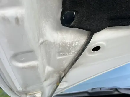 Toyota Camry 2014 года за 9 800 000 тг. в Атырау – фото 14