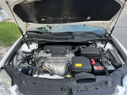 Toyota Camry 2014 года за 9 800 000 тг. в Атырау – фото 17