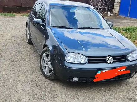 Volkswagen Golf 2004 года за 2 500 000 тг. в Байконыр