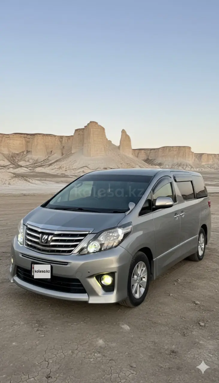 Toyota Alphard, 2012