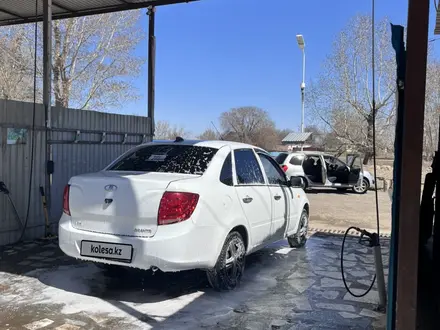 ВАЗ (Lada) Granta 2190 2012 года за 3 000 000 тг. в Семей – фото 2