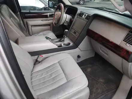 Lincoln Navigator 2004 года за 8 000 000 тг. в Алматы – фото 6