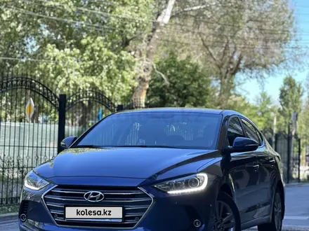 Hyundai Elantra 2018 года за 7 950 000 тг. в Алматы – фото 2