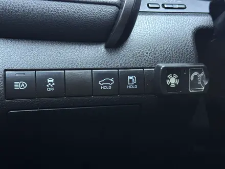 Toyota Camry 2019 года за 10 500 000 тг. в Актобе – фото 14