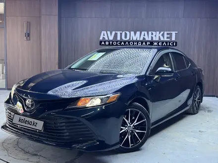 Toyota Camry 2019 года за 10 500 000 тг. в Актобе