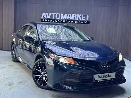 Toyota Camry 2019 года за 10 500 000 тг. в Актобе – фото 3
