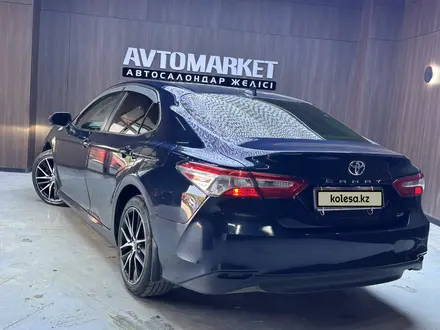 Toyota Camry 2019 года за 10 500 000 тг. в Актобе – фото 5