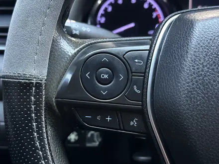Toyota Camry 2019 года за 10 500 000 тг. в Актобе – фото 8