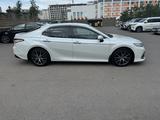 Toyota Camry 2021 годаүшін18 500 000 тг. в Астана – фото 4