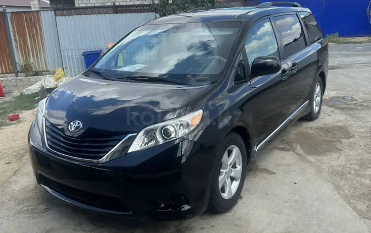 Toyota Sienna 2012 года за 8 100 000 тг. в Атырау