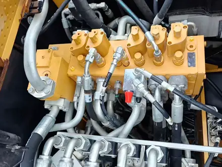 Caterpillar 2018 года за 48 000 000 тг. в Алматы – фото 9