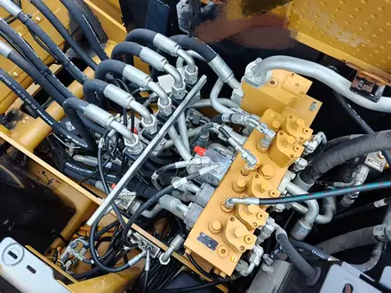 Caterpillar 2018 года за 48 000 000 тг. в Алматы – фото 10