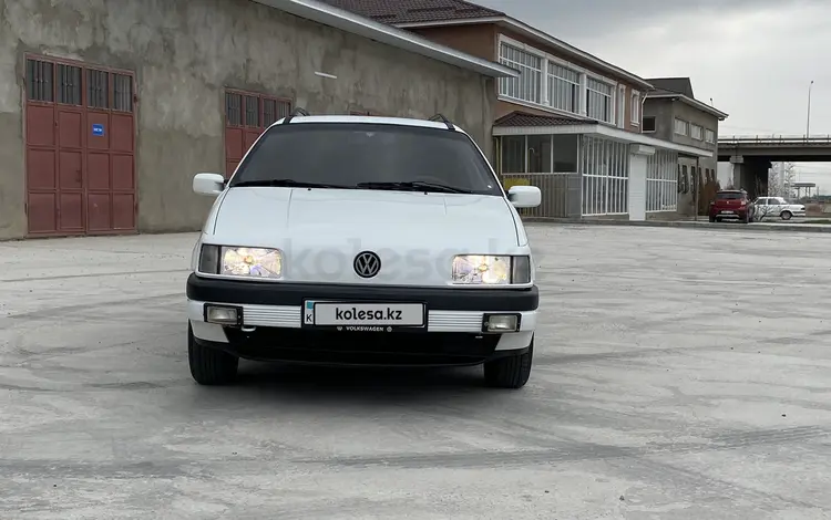 Volkswagen Passat 1992 годаүшін2 000 000 тг. в Тараз