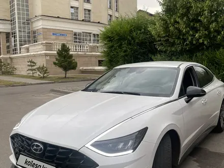 Hyundai Sonata 2022 года за 12 200 000 тг. в Астана – фото 3