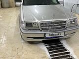 Mercedes-Benz C 200 1999 года за 3 500 000 тг. в Актау – фото 2