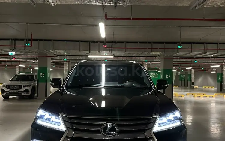 Lexus LX 570 2017 года за 50 000 000 тг. в Астана