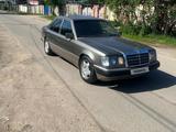 Mercedes-Benz E 260 1991 года за 2 000 000 тг. в Алматы