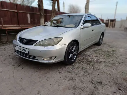 Toyota Camry 2004 года за 3 500 000 тг. в Алматы – фото 2