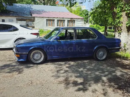 BMW 520 1984 года за 2 799 999 тг. в Алматы – фото 2