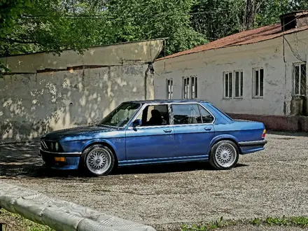 BMW 520 1984 года за 2 799 999 тг. в Алматы – фото 3