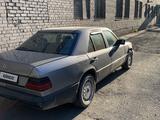 Mercedes-Benz E 260 1988 года за 1 200 000 тг. в Семей