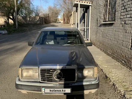 Mercedes-Benz E 260 1988 года за 1 200 000 тг. в Семей – фото 5