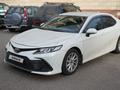 Toyota Camry 2021 года за 14 700 000 тг. в Алматы – фото 5