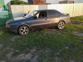 Audi 80