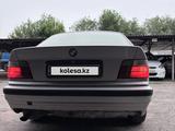 BMW 320 1995 года за 1 800 000 тг. в Алматы – фото 4