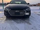 Hyundai Elantra 2017 года за 5 700 000 тг. в Уральск