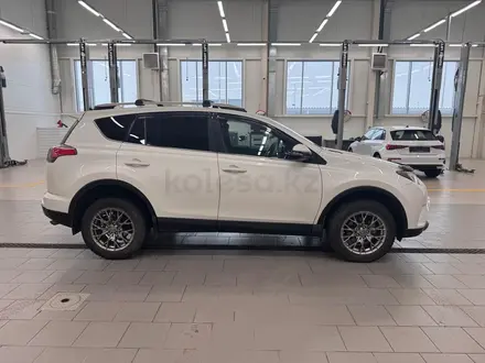 Toyota RAV4 2017 года за 11 500 000 тг. в Астана – фото 13