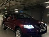 Volkswagen Touareg 2004 года за 6 000 000 тг. в Алматы – фото 2