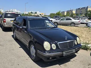 Mercedes-Benz E 320