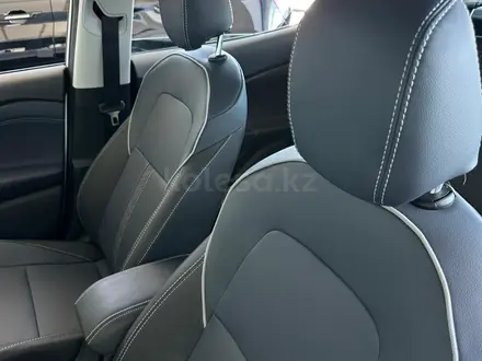 Chevrolet Tracker LT 1.2 2025 года за 10 240 000 тг. в Семей – фото 12