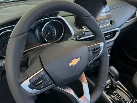 Chevrolet Tracker LT 1.2 2025 года за 10 240 000 тг. в Семей – фото 21