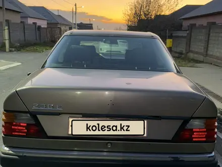 Mercedes-Benz E 230 1992 года за 2 500 000 тг. в Шымкент – фото 10