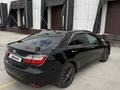 Toyota Camry 2017 года за 10 800 000 тг. в Караганда – фото 13