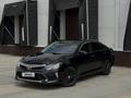 Toyota Camry 2017 года за 10 800 000 тг. в Караганда – фото 2
