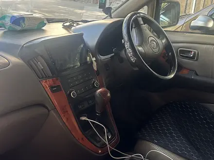 Lexus RX 300 2001 года за 4 850 000 тг. в Алматы – фото 4
