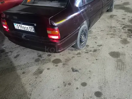 Opel Vectra 1993 года за 600 000 тг. в Алматы – фото 2